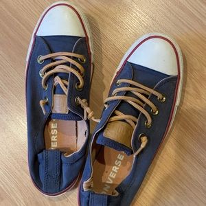 Unique converse slip on with leather lace